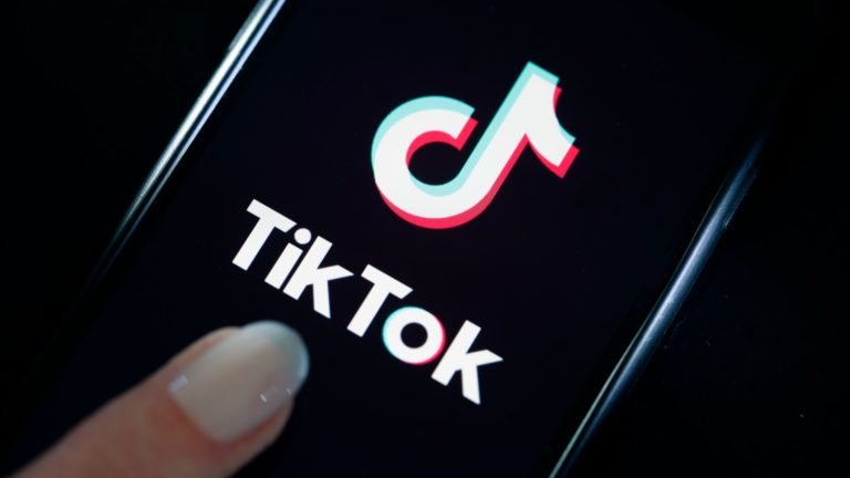 TikTok apaga su acceso en Estados Unidos y confía en una intervención de Trump para evitar su prohibición