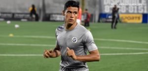 Saprissa incorpora al zaguero Kevin Espinoza a su defensa