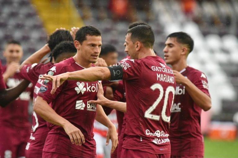 Buenas noticias en el Saprissa sobre Mariano Torres