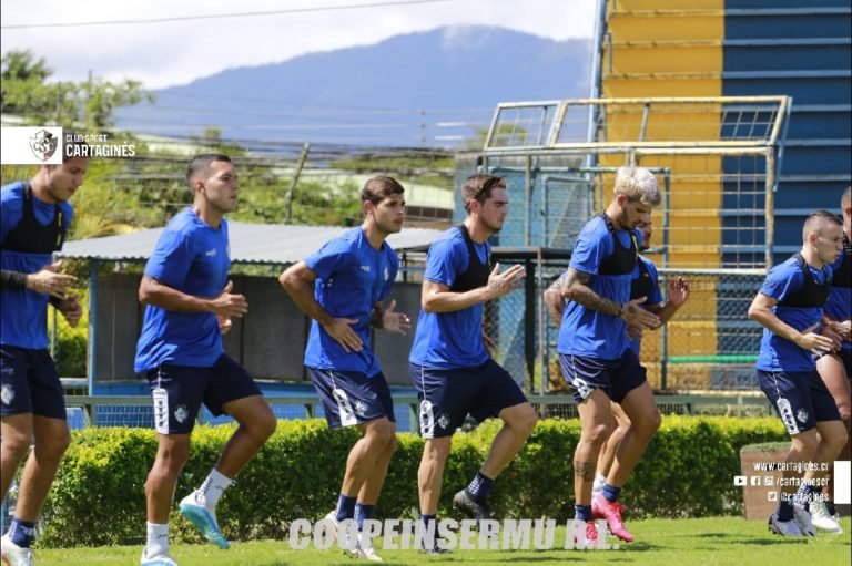 Cartaginés busca que su equipo se ocupe del presente y no del pasado