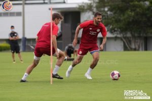 Rivales de la Tricolor ya nos llevan ventaja en busca de Catar 2022, explican el Chunche y Lonnis