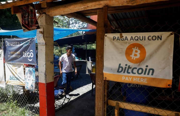 Optimismo y dudas genera ley sobre Bitcoin en El Salvador