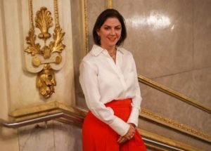 ¡Qué necedad de hacer creer que todo inicia xq él (Rodrigo Chaves) “da la orden!”, señala Marcia González