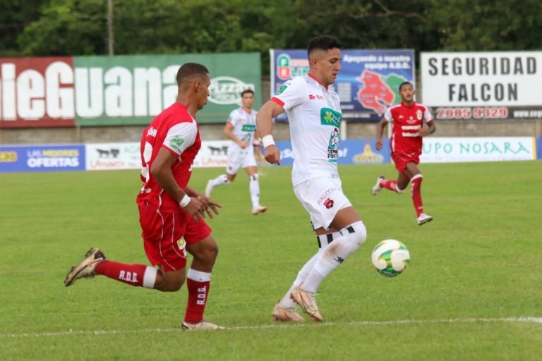 Victoria de Alajuelense deja réplicas en una ADG que perdió el técnico