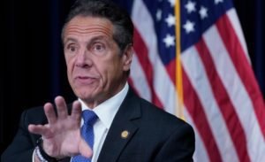 ¿Cómo procedería un juicio político al gobernador Cuomo de Nueva York?