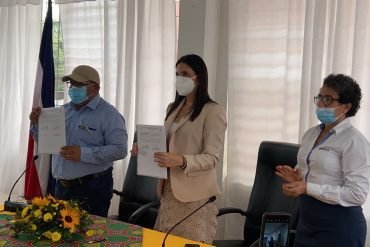 Japdeva y Municipalidad de Talamanca firman primer convenio del canon que permitiría ejecución de proyectos regionales