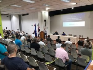 Autobuseros independientes y taxistas programan manifestación nacional el 1 de setiembre