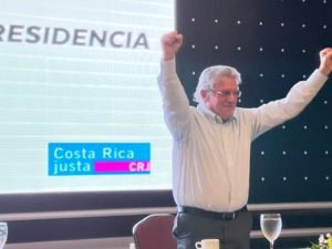 Rolando Araya es electo candidato presidencial por Costa Rica Justa