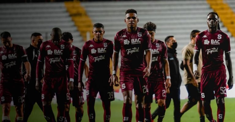 Saprissa presenta dos casos positivos a la covid-19 y la Supercopa se mantiene en pie