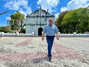 Rolando Araya propone cultivo de coyol e higuerilla en Guanacaste para biocombustible