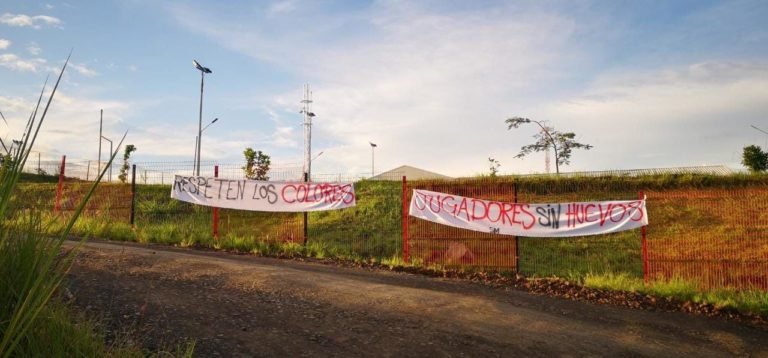 Afición rojinegra se manifestó a las afueras del Car ante el mal momento deportivo que vive el club