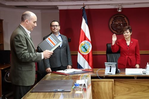 Zamora: Acepto este encargo en homenaje a la lucha de tantas mujeres, a lo largo de tantos siglos, por su igualdad