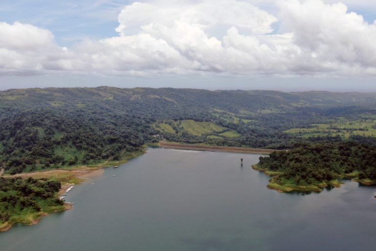 Costa Rica alcanza menor uso de hidrocarburos para generar electricidad en 65 años