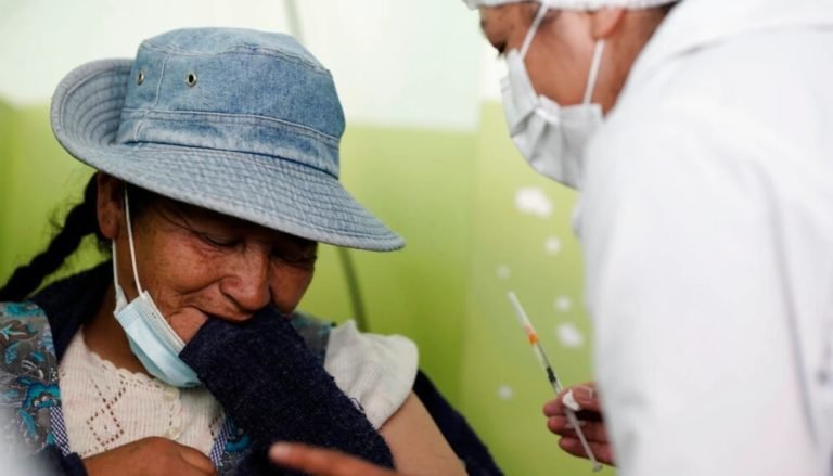 Bolivia enfrenta repunte de COVID-19, pero con baja mortalidad