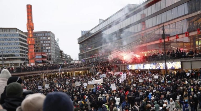 Protestas en varios países europeos contra medidas COVID