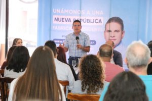 Alvarado recalca su compromiso con defender y proteger la libertad religiosa