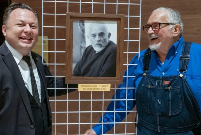 Dolanescu felicita a Fernando Carballo, premio Magón 2021