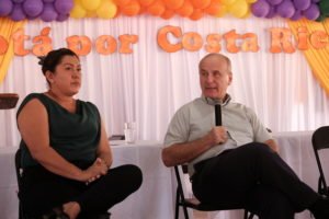 Figueres de gira por la Zona Sur propone creación de nueva zona franca y hospital