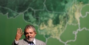 Brasil: Lula apuesta por independencia del Banco Central, rompiendo con su partido