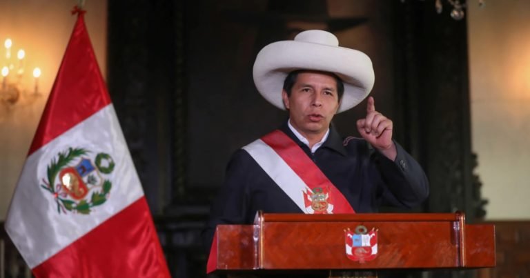 Presidente de Perú espera sumar fuerzas en el Congreso para evitar su destitución