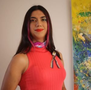 A menos de un mes de dejar el Ejecutivo nombran comisionada LGBTI