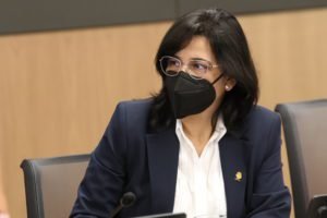 Rocío Alfaro califica de “aventura medieval” solicitud de Fabricio Alvarado de firmar Consenso de Ginebra