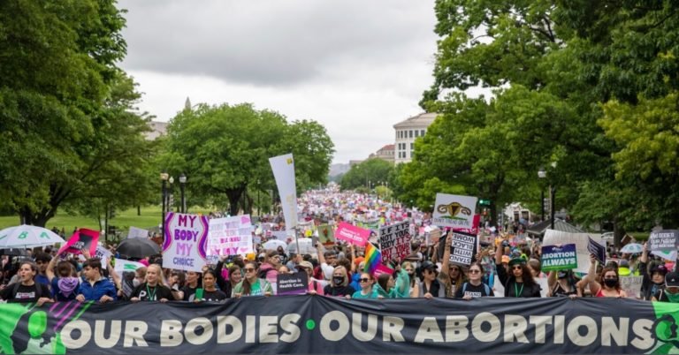Un paso atrás en el derecho al aborto en EEUU podría cimbrar al mundo