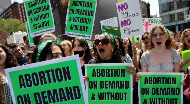 Fracasa legislación que buscaba proteger el derecho al aborto en EEUU