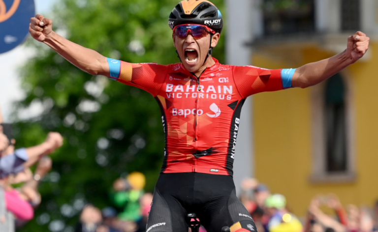 Ciclista colombiano Santiago Buitrago ganó la decimoséptima etapa del Giro de Italia