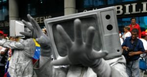 Autocensura y precarización del trabajo, entre las denuncias que hacen periodistas de Costa Rica