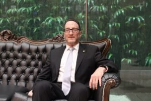 Carlos Alvarado pinta en su discurso un país que realmente no existe, afirma Feinzaig