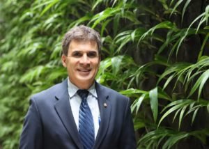 Necesitamos un Estado eficiente y esto requiere de un análisis institucional, señala José Joaquín Hernández