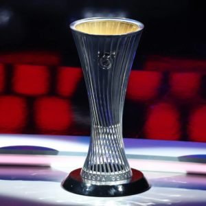 ¿Cómo es el trofeo que se entregará al campeón de la Conference League?
