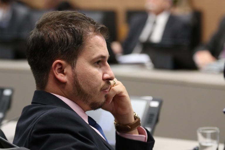 Sibaja busca que municipalidades presenten plan quinquenal para acceder a presupuesto de Ley 8114