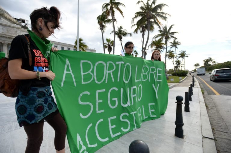 Proponen realizar referéndum en Puerto Rico para decidir si el aborto legal se mantiene o no