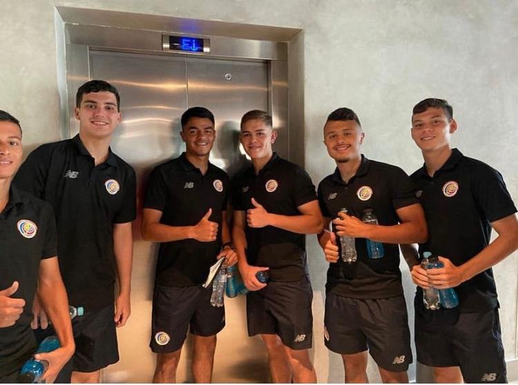 La Sele Sub 20 ya está en Honduras para disputar el Pre mundial