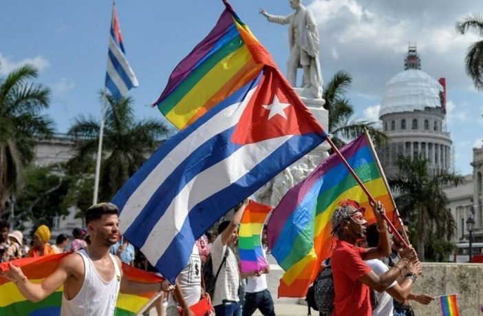 Cuba realizará en septiembre referendo para legalizar el matrimonio gay