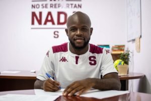 Saprissa responde a Javon East: el desacuerdo que terminó en demanda