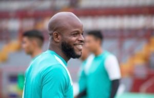 Javon East se despide de la afición santista