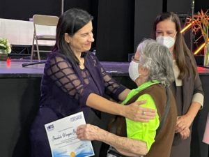 Ministerio de Trabajo celebra graduación de ciudadanos de oro