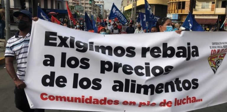 Miles protestan en Panamá contra el aumento de los costos de combustible y alimentos