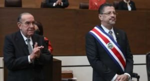 Rodrigo Chaves y Rodrigo Arias se reunirán en la Asamblea Legislativa