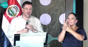 Rodrigo Chaves se compromete a que Guanacaste, Limón y Puntarenas dejen de ser zonas relegadas del progreso y empleo