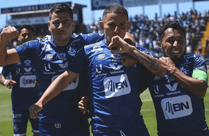 Luis Ronaldo Araya a Kevin Vega: Viene de jugar en segunda división