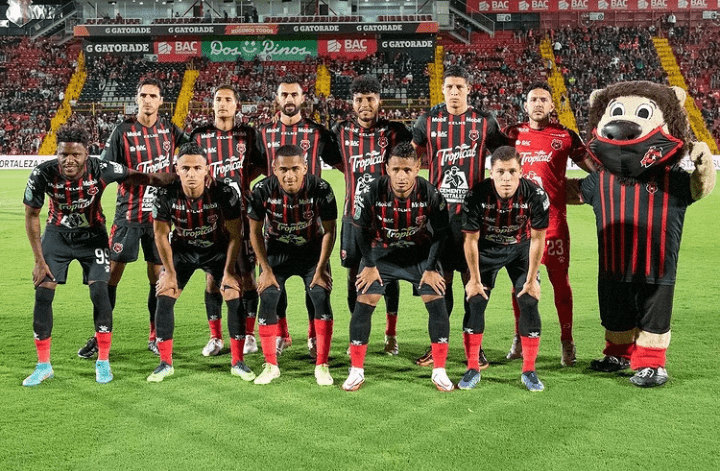 Alajuelense tendrá equipo completo para enfrentar a Herediano