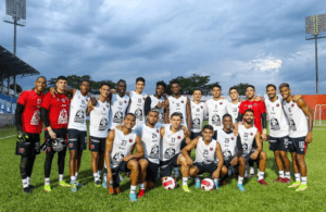 20 jugadores de Alajuelense viajaron a El Salvador para enfrentar al Águila