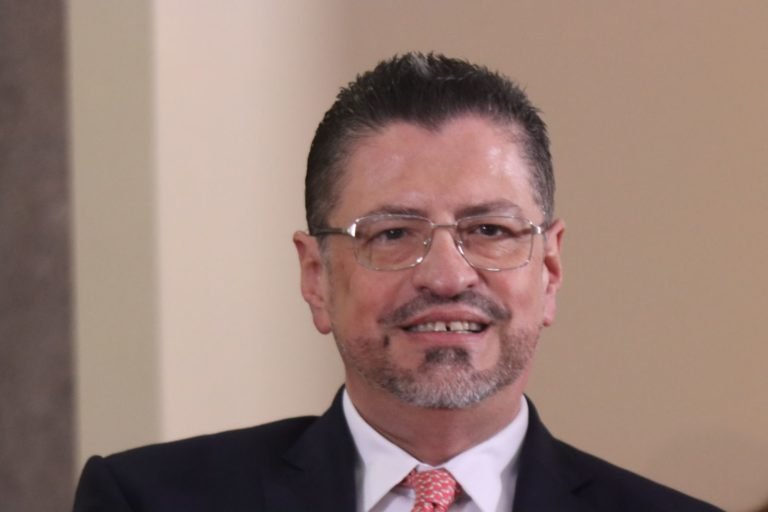 Rodrigo Chaves: La casa no estaba ordenada, estaba ordeñada