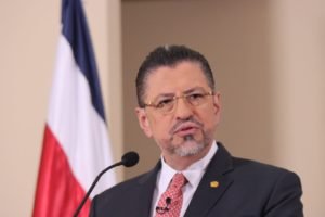 Rodrigo Chaves viajará a Panamá a una reunión bilateral con su homólogo Laurentino Cortizo