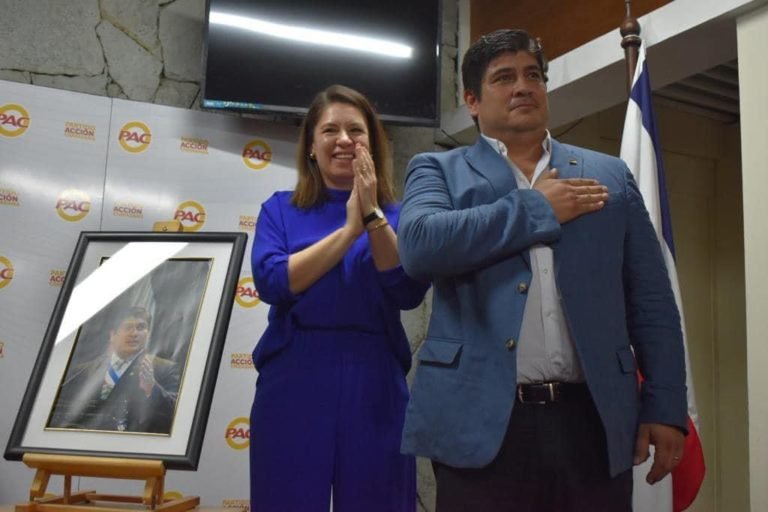 Carlos Alvarado pide que el país retome la senda costarricense en su mensaje de año nuevo