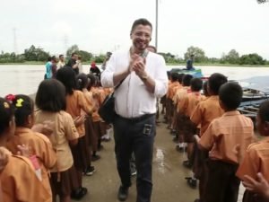 De Sumatra a Crucitas: Trabajar con comunidades es un estilo de Rodrigo Chaves desde el BM